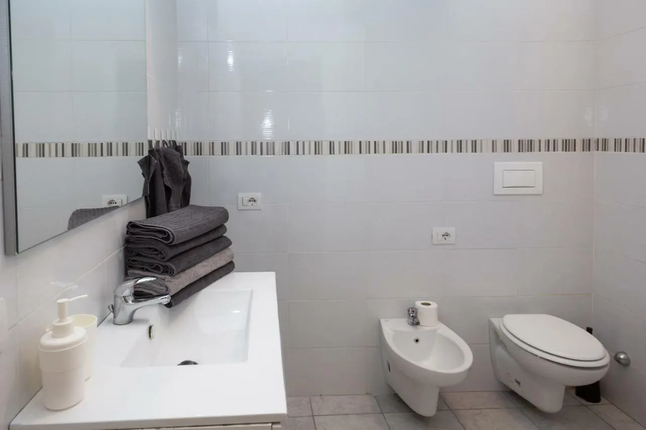 L.Love Milan Apartment