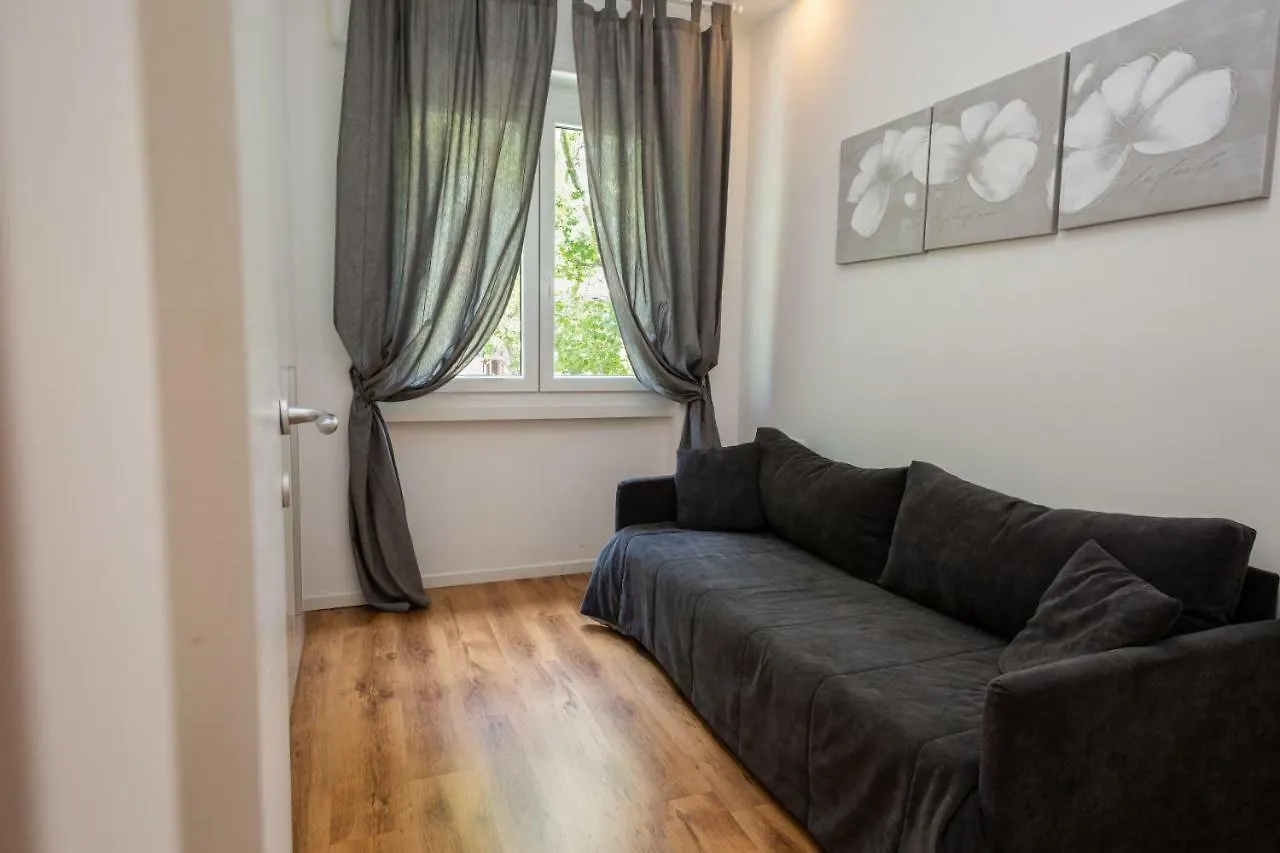 L.Love Milan Apartment