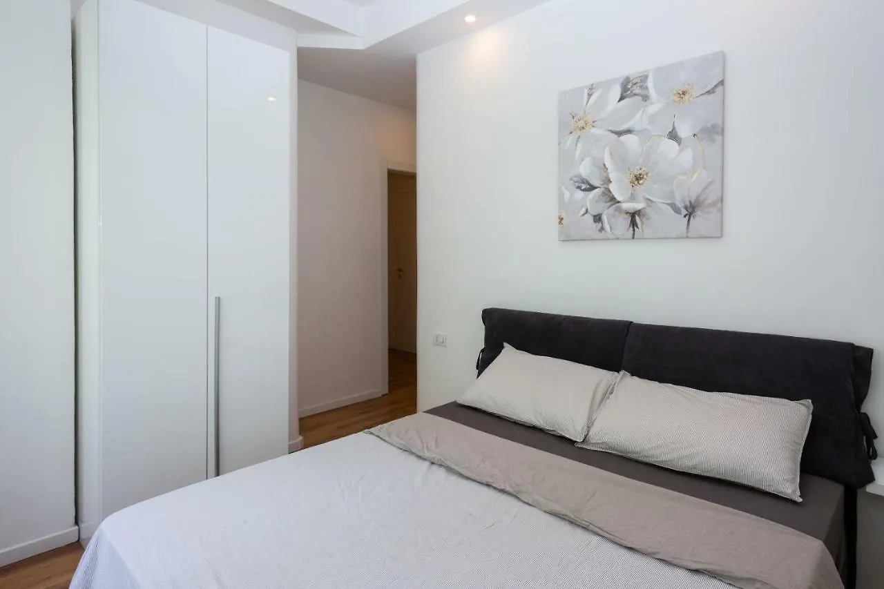 Apartment L.Love Milan